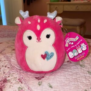 Duchess Valentine’s Day Squishmallow
